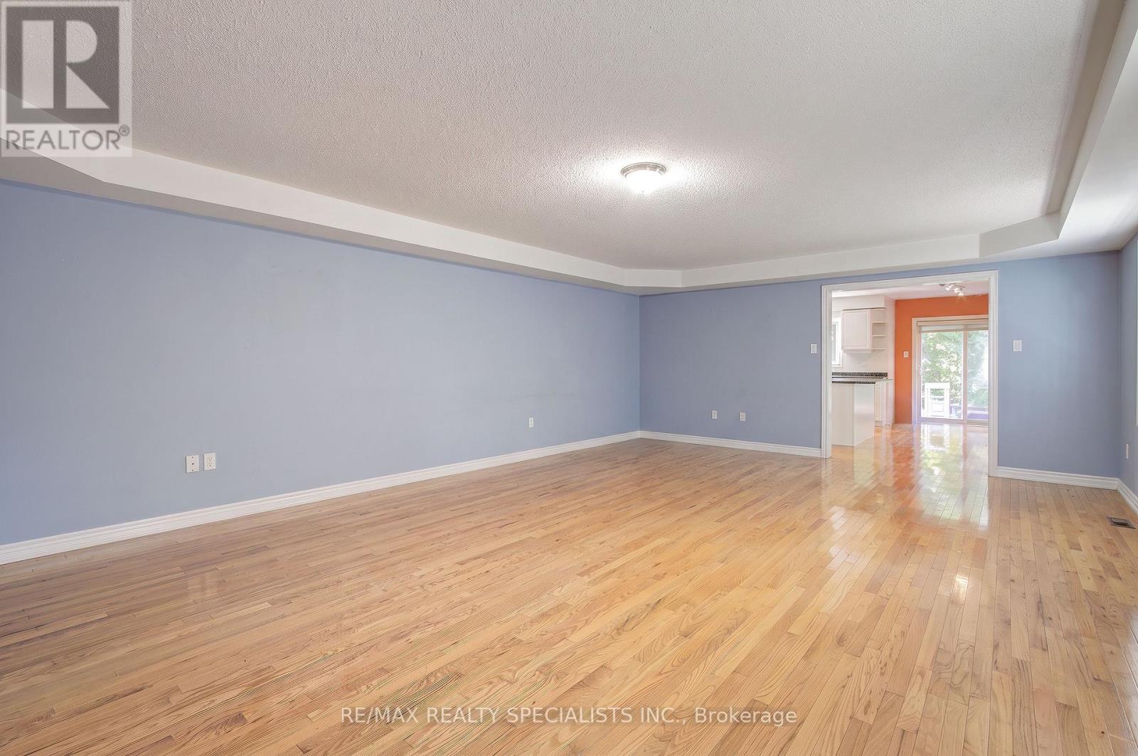 6629 Blackheath Ridge, Mississauga, Ontario L5W 1E7 - Photo 4 - W13648098