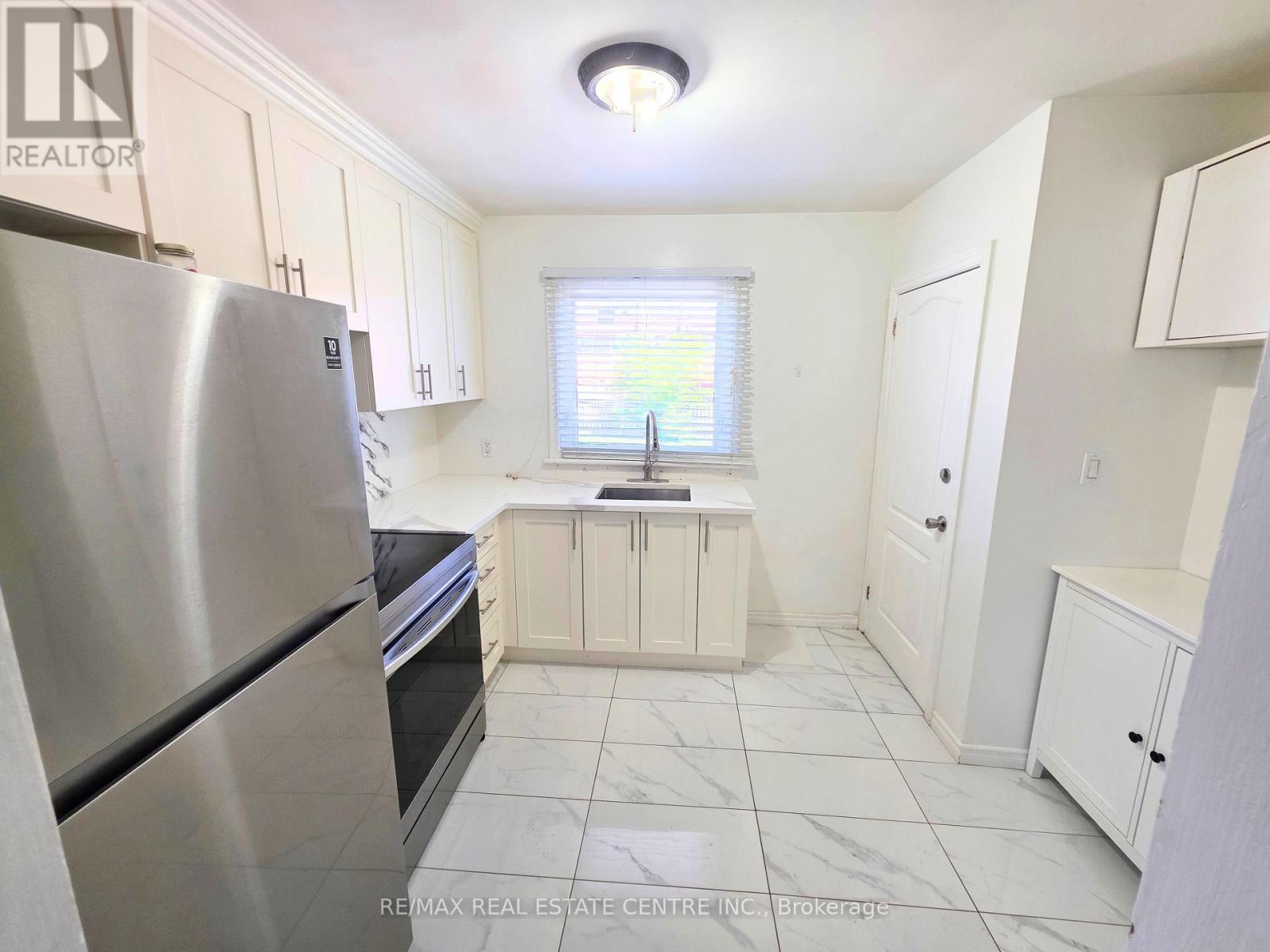353 East 21st Street, Hamilton, Ontario L8V 2V1 - Photo 18 - X13648108