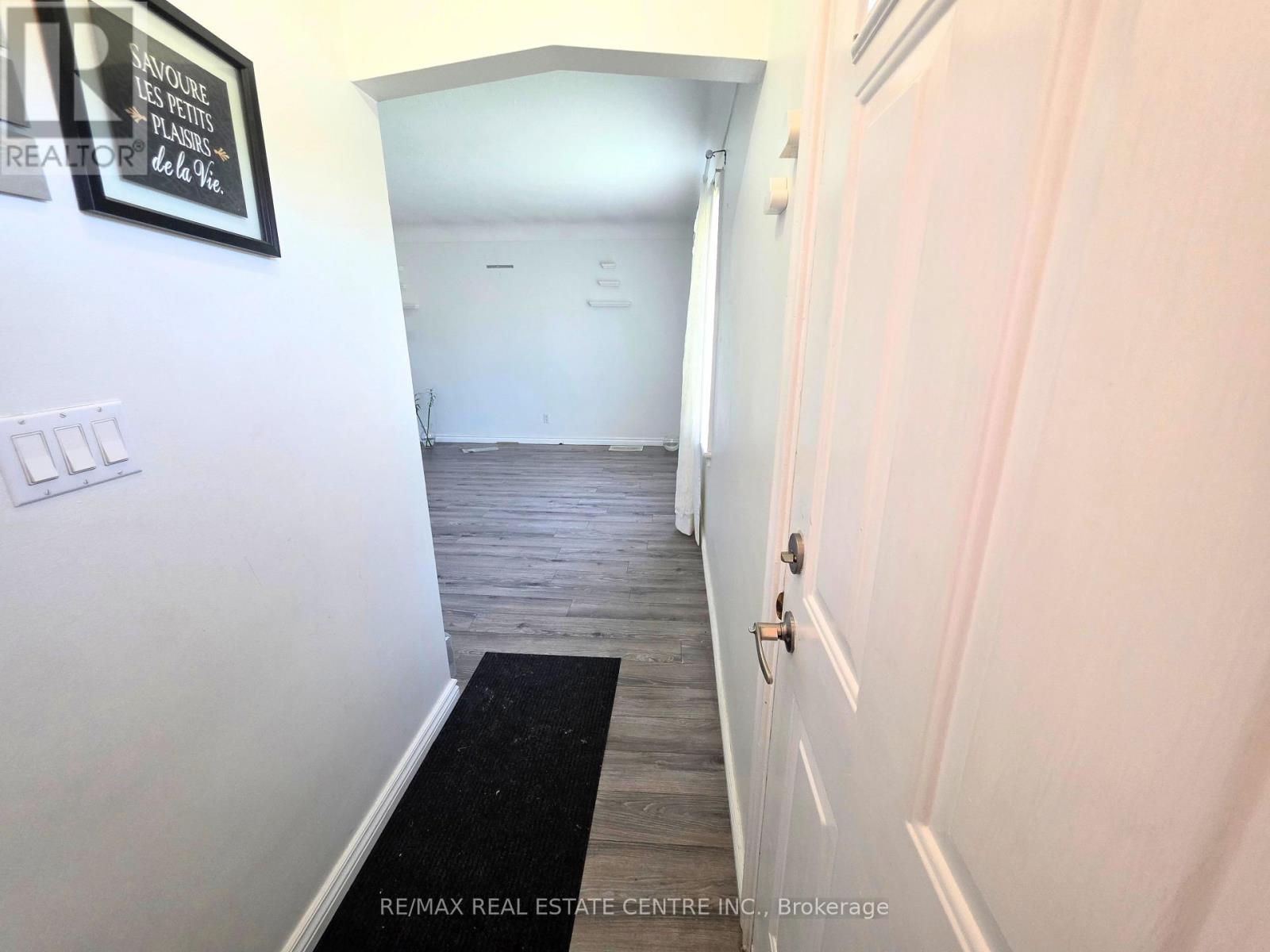 353 East 21st Street, Hamilton, Ontario L8V 2V1 - Photo 4 - X13648108