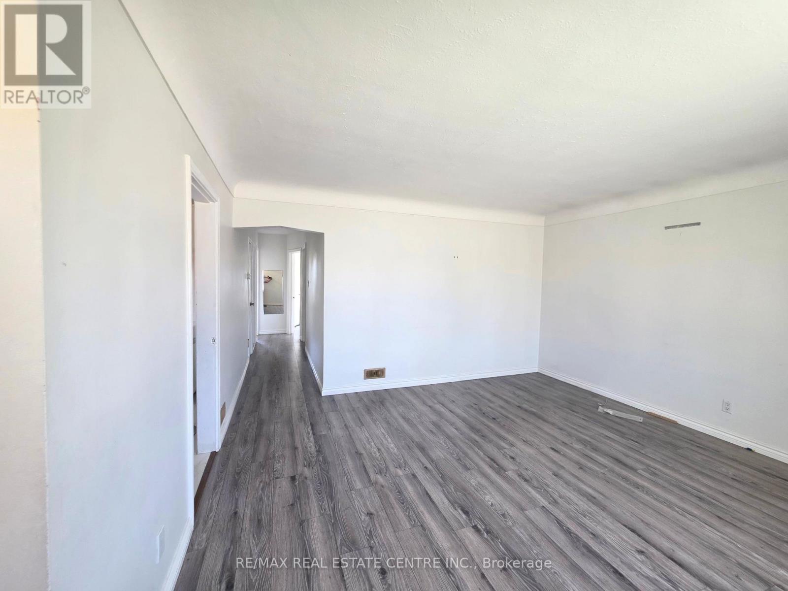 353 East 21st Street, Hamilton, Ontario L8V 2V1 - Photo 7 - X13648108