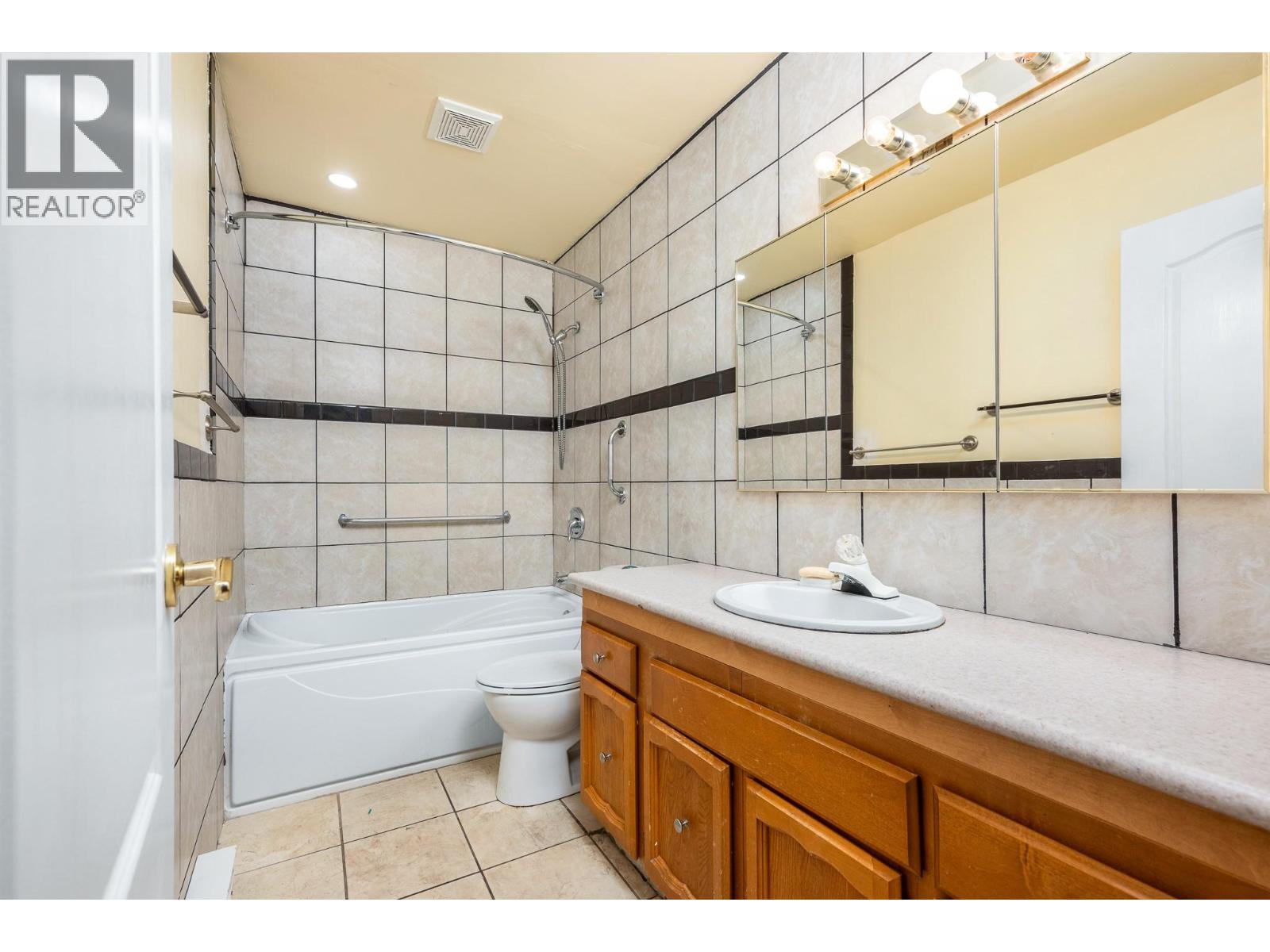 5008 Heritage Drive, Vernon, British Columbia  V1T 7V4 - Photo 10 - 10393675