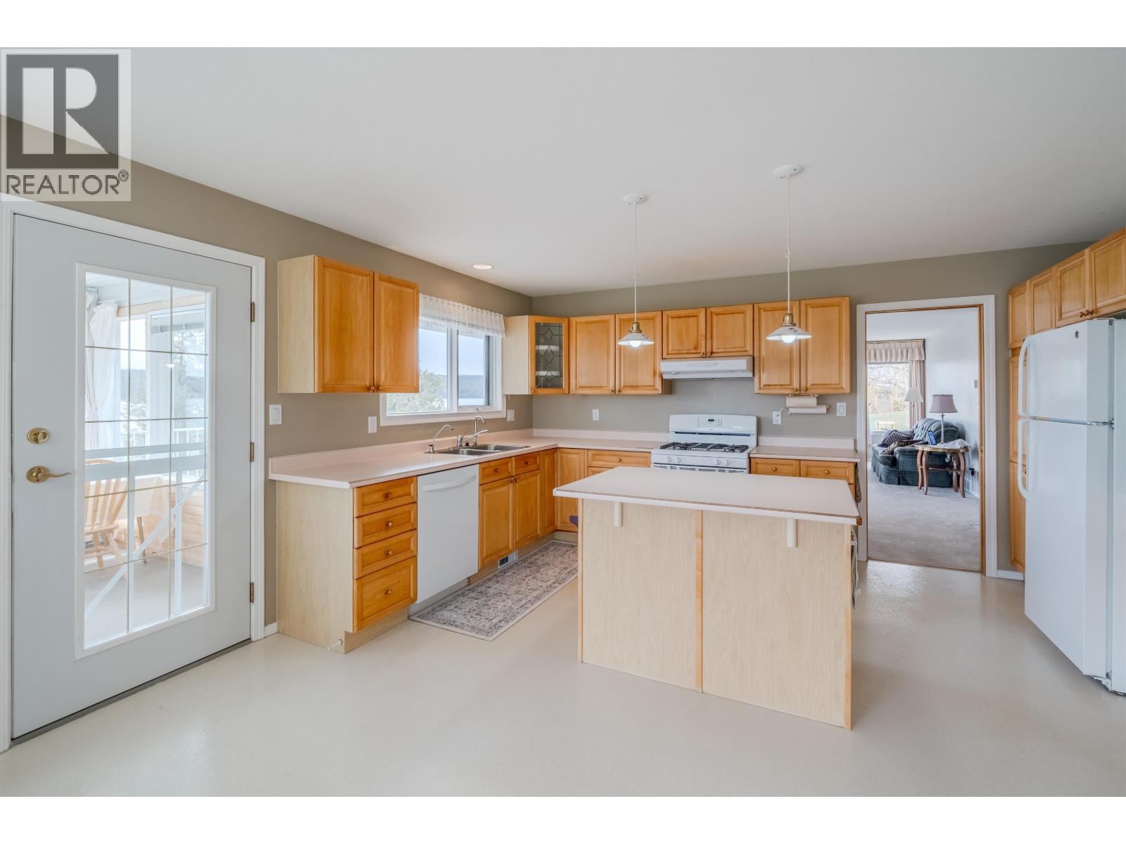 3895 Lake Crest Road, Lac La Hache, British Columbia  V0K 1T0 - Photo 5 - R3118509