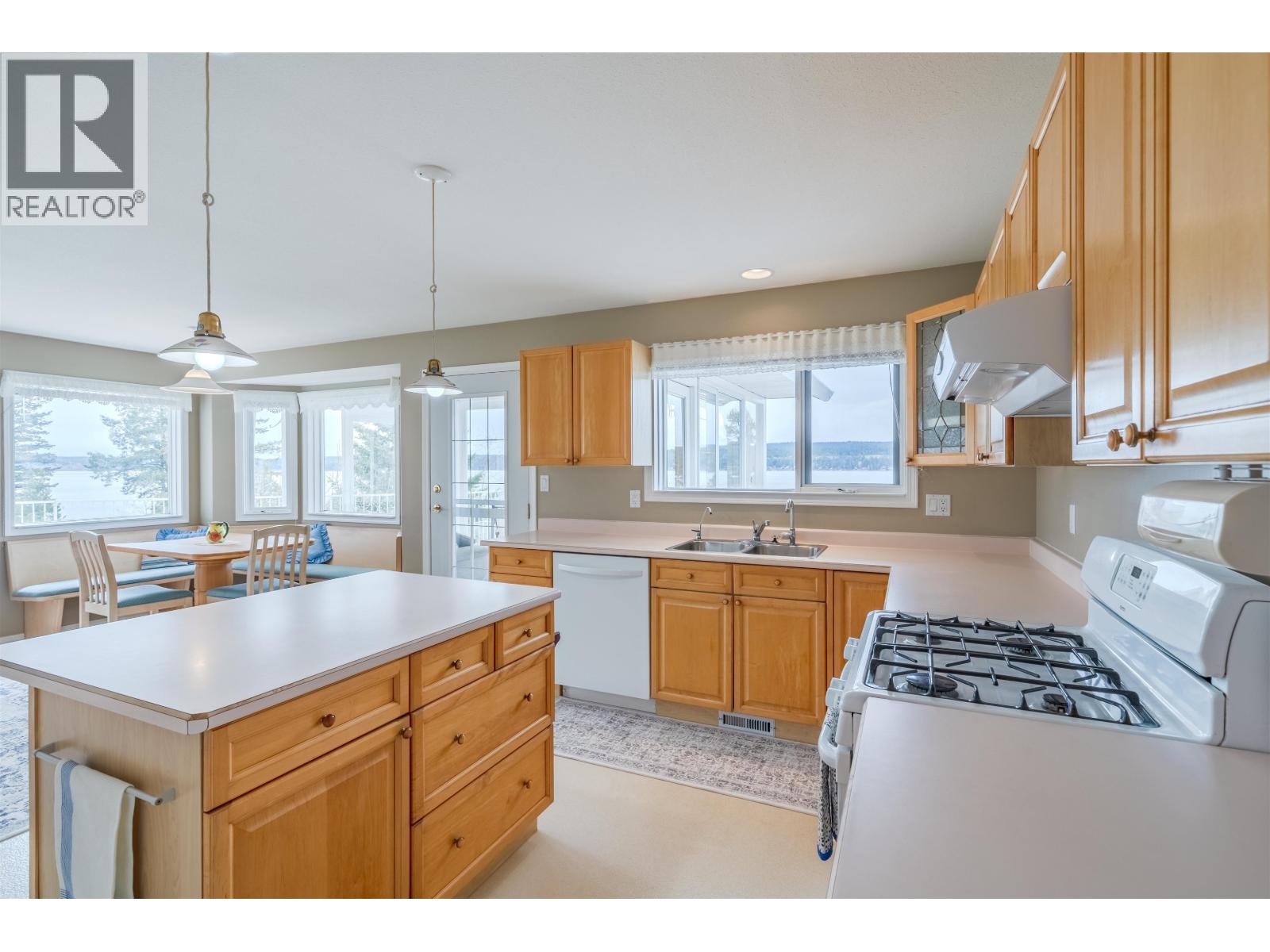 3895 Lake Crest Road, Lac La Hache, British Columbia  V0K 1T0 - Photo 4 - R3118509