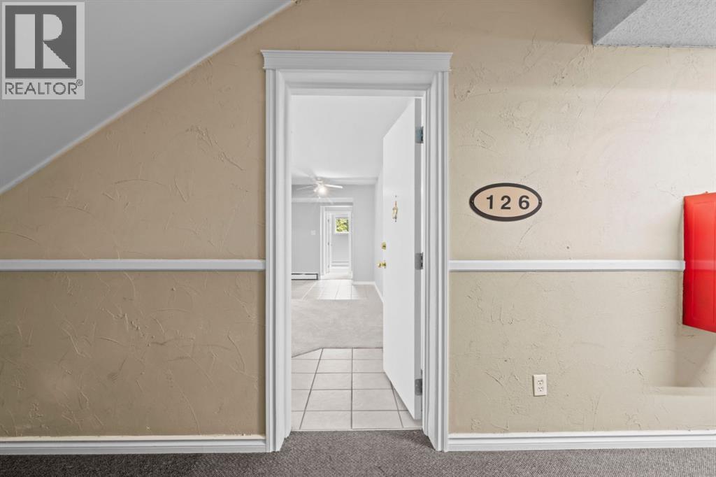 126, 56 Hamlet Road SW, Calgary, Alberta  T2V 3C8 - Photo 3 - A2320120