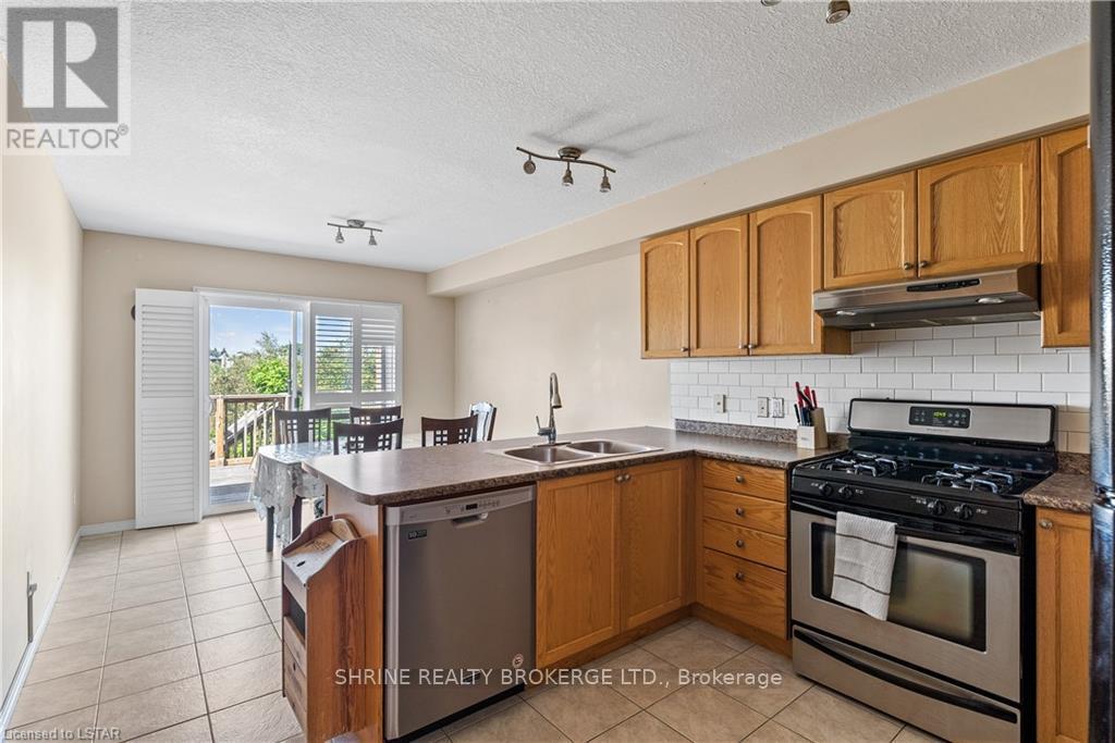 Upper - 1841 Foxwood Avenue, London North (North S), Ontario  N6G 0C4 - Photo 11 - X13648172