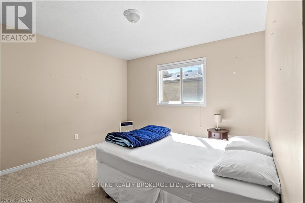 Upper - 1841 Foxwood Avenue, London North (North S), Ontario  N6G 0C4 - Photo 23 - X13648172