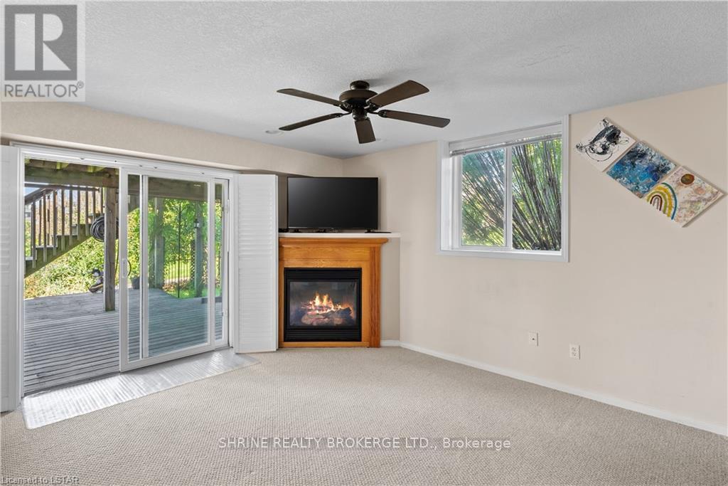 Upper - 1841 Foxwood Avenue, London North (North S), Ontario  N6G 0C4 - Photo 28 - X13648172