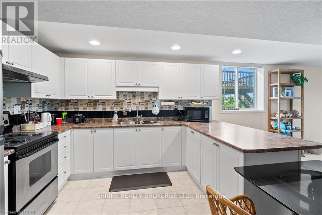Upper - 1841 Foxwood Avenue, London North (North S), Ontario  N6G 0C4 - Photo 29 - X13648172