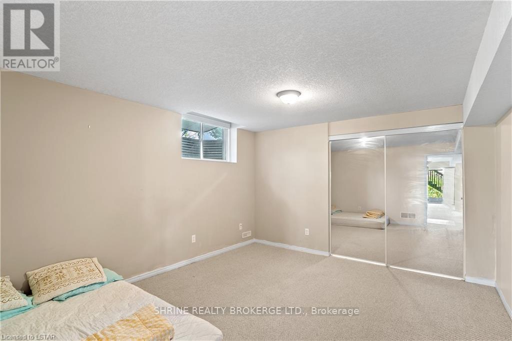 Upper - 1841 Foxwood Avenue, London North (North S), Ontario  N6G 0C4 - Photo 31 - X13648172