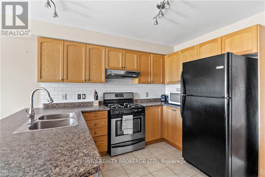 Upper - 1841 Foxwood Avenue, London North (North S), Ontario  N6G 0C4 - Photo 9 - X13648172