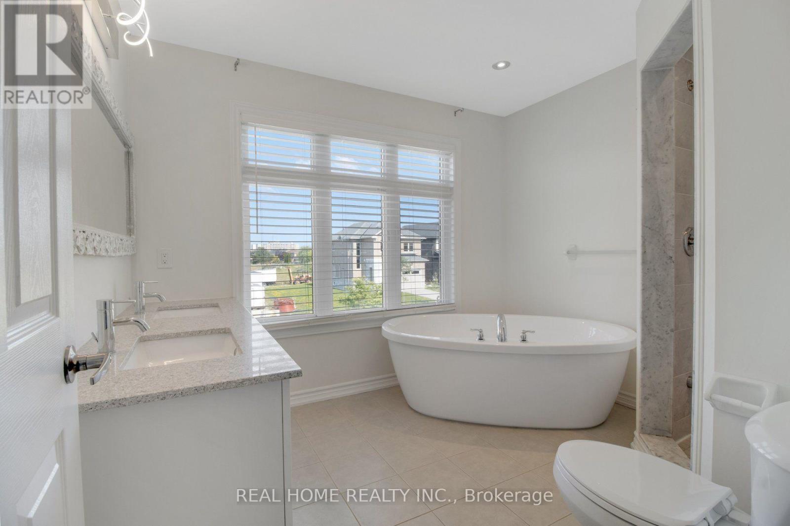 490 Rita's Avenue, Newmarket, Ontario  L3X 2M8 - Photo 33 - N13648066