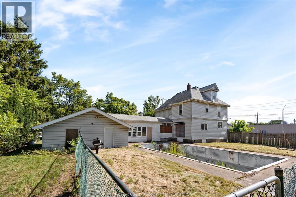 3770 Sandwich Street, Windsor, Ontario  N9C 1C1 - Photo 4 - 26019107