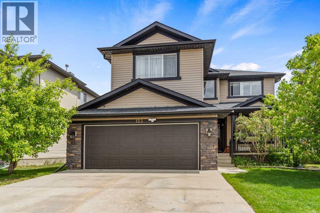 123 Hawkmere View, Chestermere, Alberta