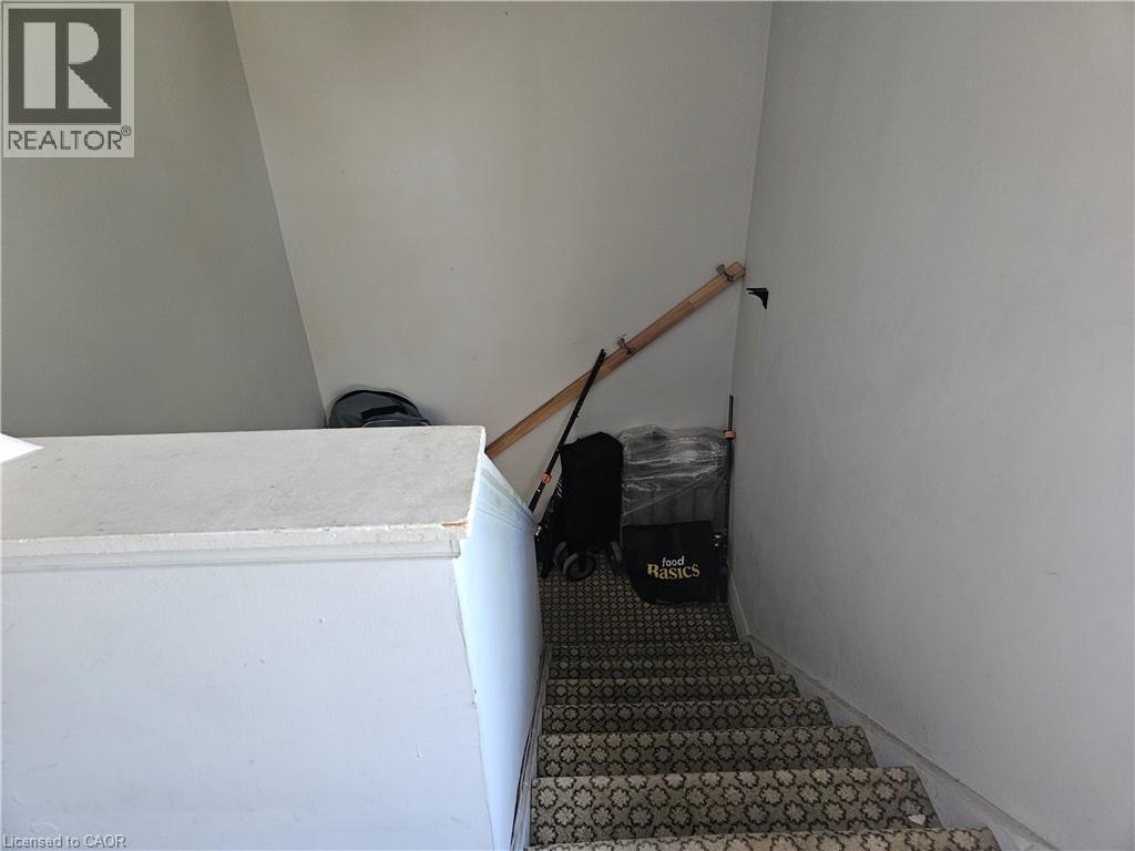 9 Don Street Unit# Upper, Hamilton, Ontario  L9H 4N8 - Photo 4 - 40836521
