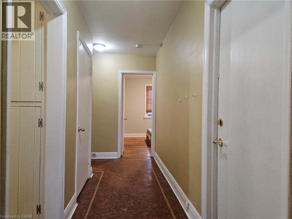 9 Don Street Unit# Upper, Hamilton, Ontario  L9H 4N8 - Photo 11 - 40836521