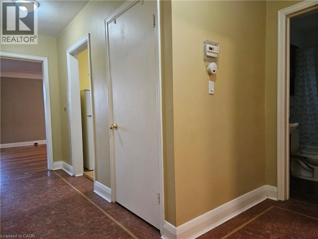 9 Don Street Unit# Upper, Hamilton, Ontario  L9H 4N8 - Photo 12 - 40836521
