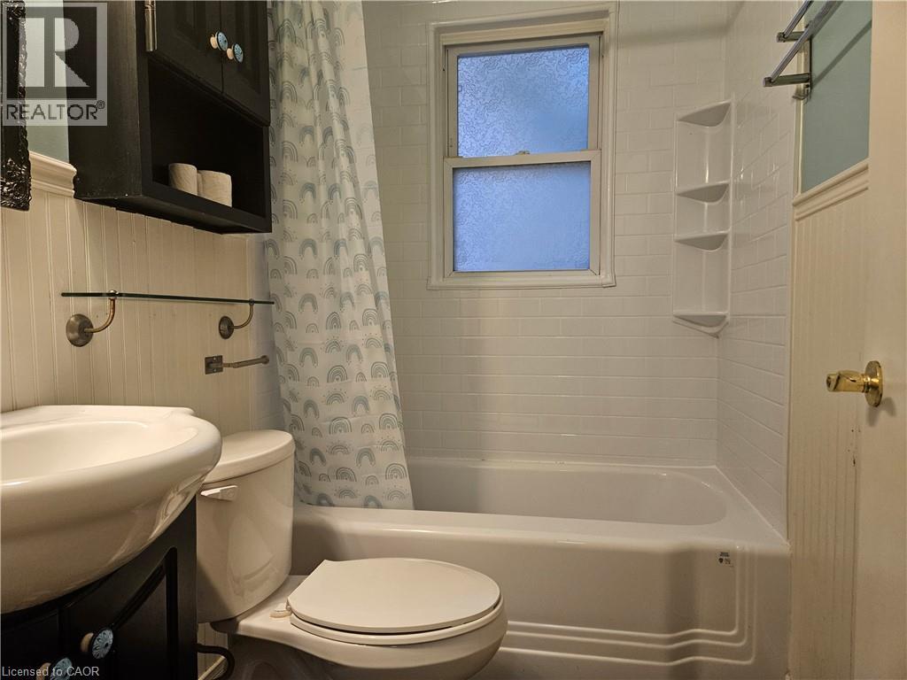 9 Don Street Unit# Upper, Hamilton, Ontario  L9H 4N8 - Photo 13 - 40836521