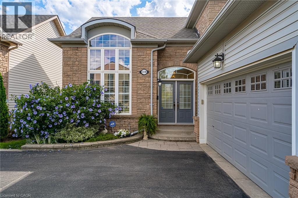2278 Turnberry Road Unit# 13, Burlington, Ontario  L7M 4S6 - Photo 2 - 40851221