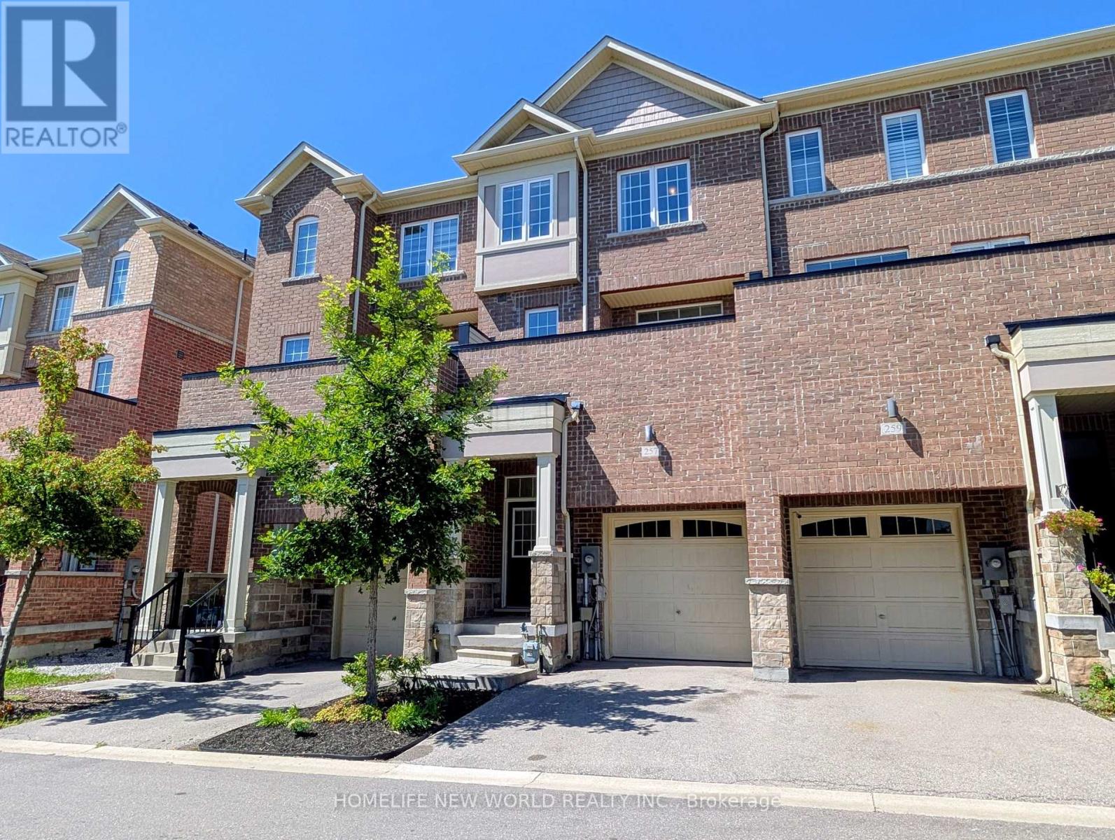 257 HARDING PARK STREET, newmarket (glenway estates), Ontario