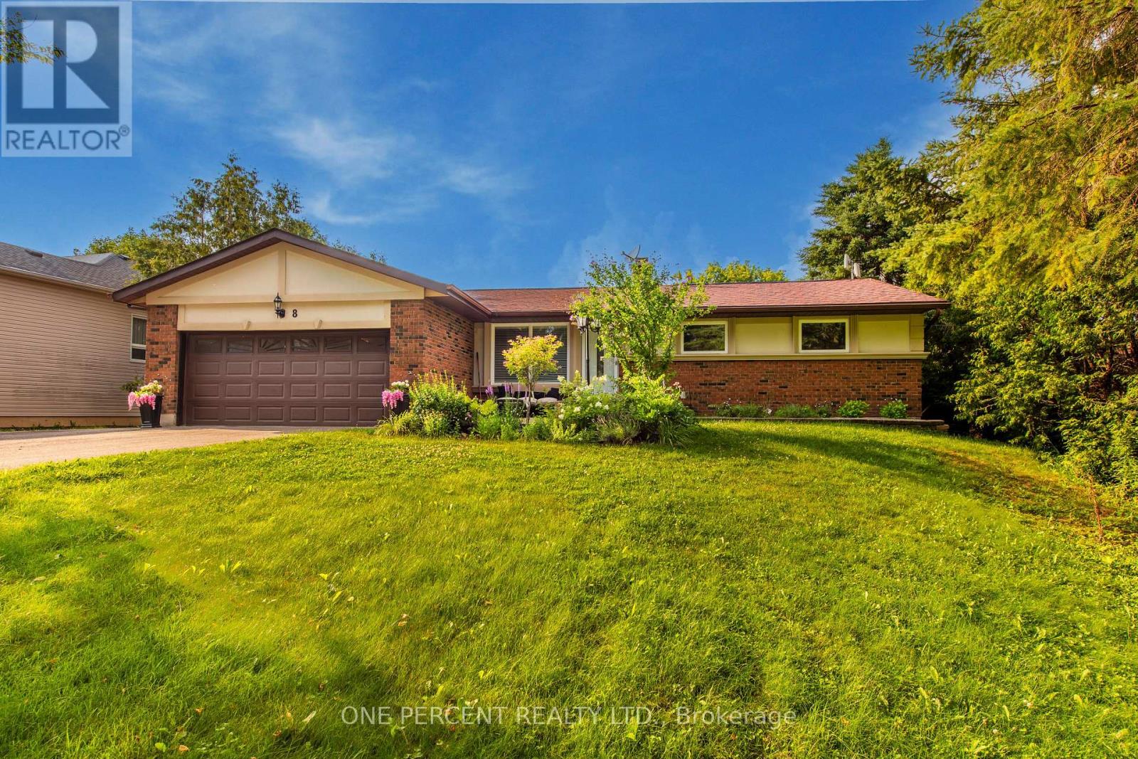 8 CARDWELL COURT, Adjala-Tosorontio, Ontario