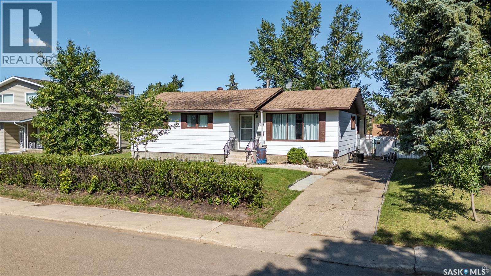 1338 Lacroix CRESCENT, Prince Albert, Saskatchewan