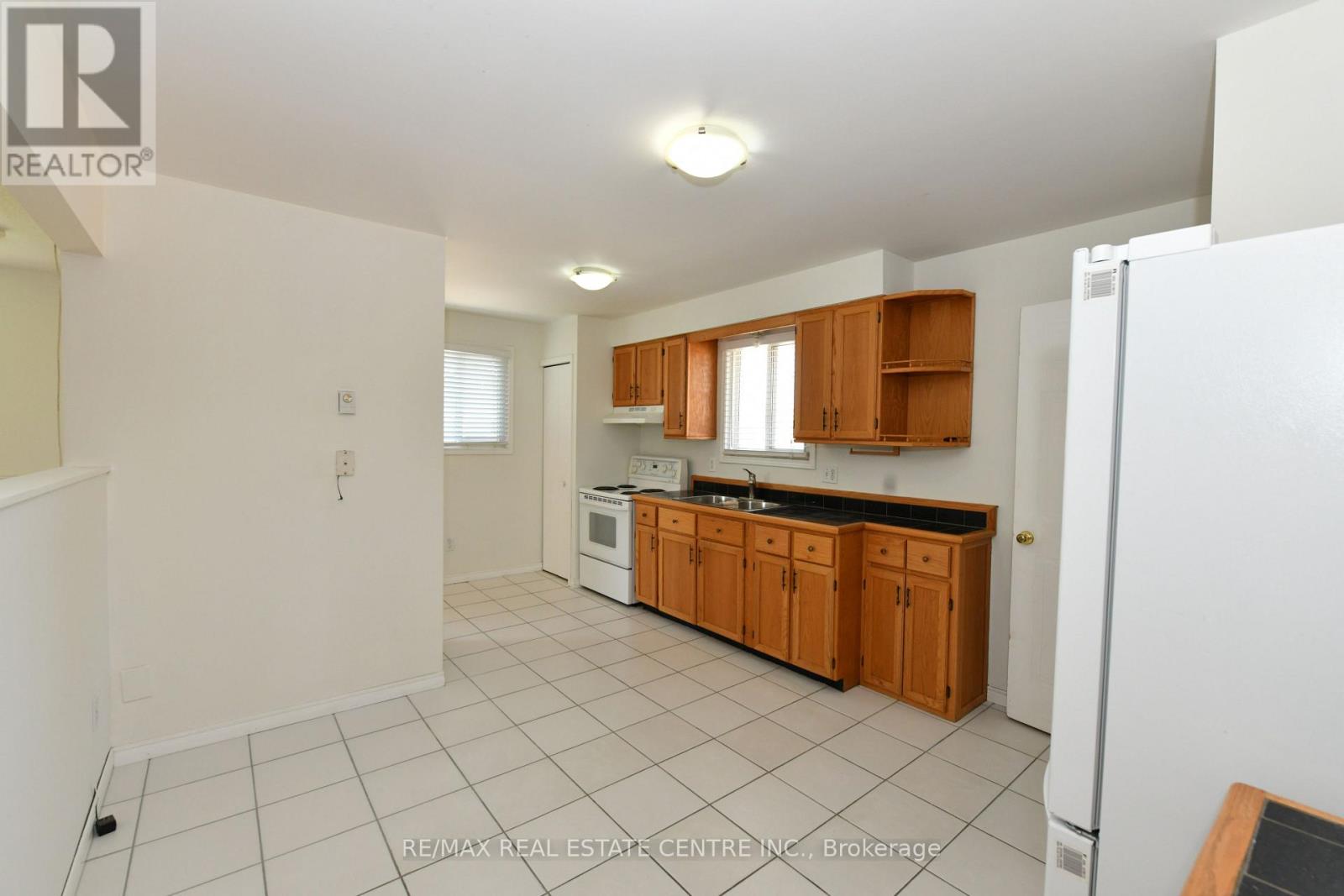 82 Elmwood Avenue, Cambridge, Ontario  N1R 4Y4 - Photo 6 - X13648130