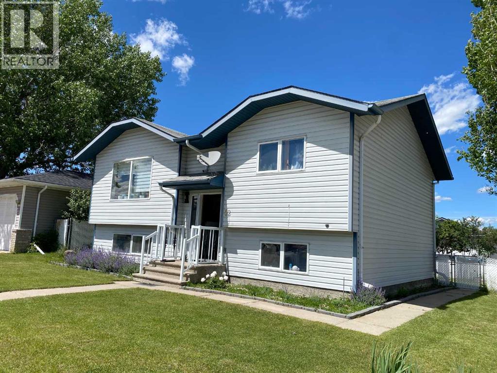 52 Upland Drive W, Brooks, Alberta