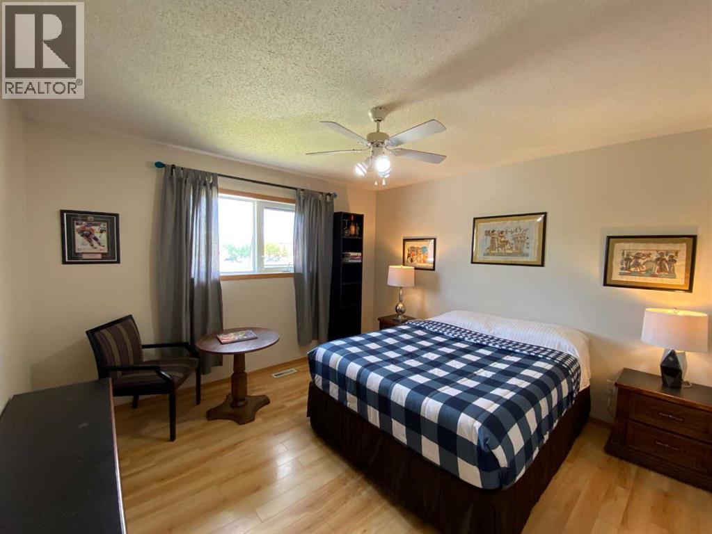 52 Upland Drive W, Brooks, Alberta  T1R 0P5 - Photo 7 - A2319686