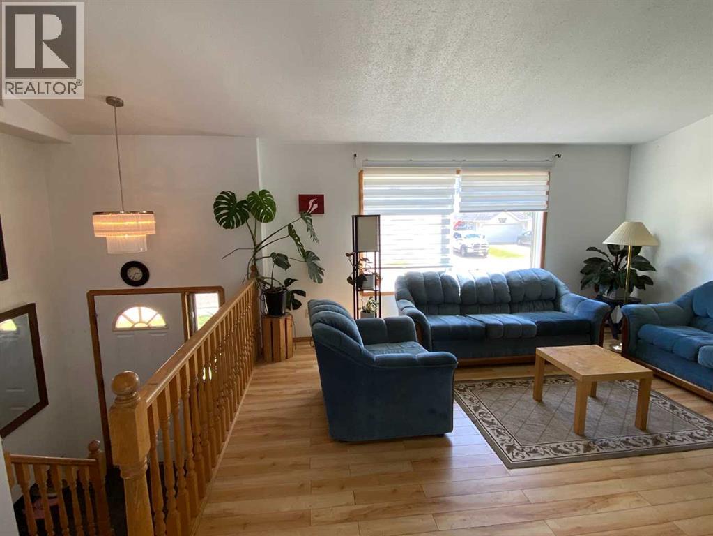 52 Upland Drive W, Brooks, Alberta  T1R 0P5 - Photo 5 - A2319686