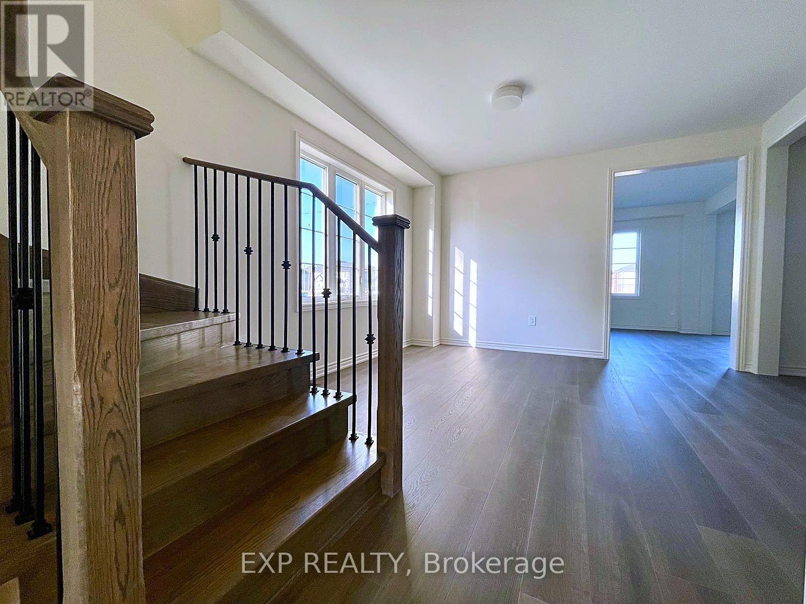 62 Donald Cameron Crescent, Clarington, Ontario  L1E 0M4 - Photo 3 - E13643976
