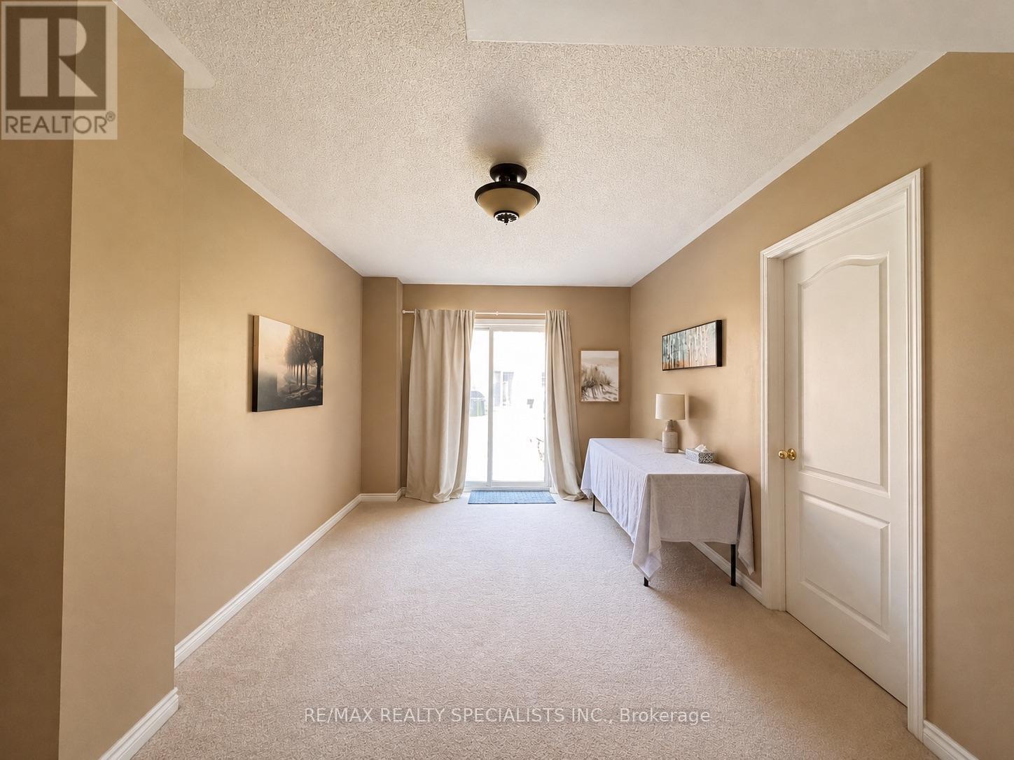 53 - 470 Beach Boulevard, Hamilton, Ontario  L8H 6X2 - Photo 3 - X13638544
