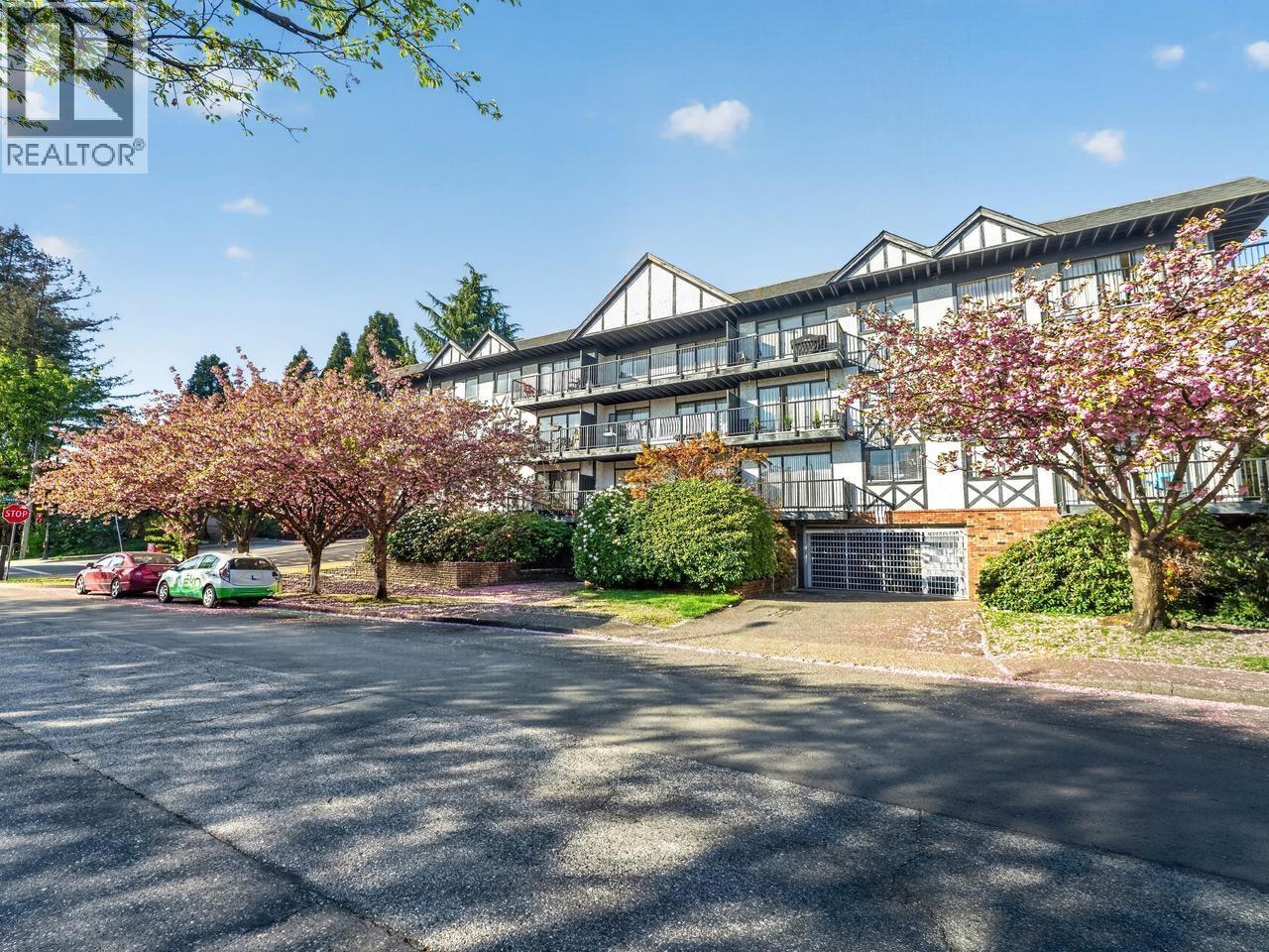 107 170 W 4TH STREET, North Vancouver, British Columbia