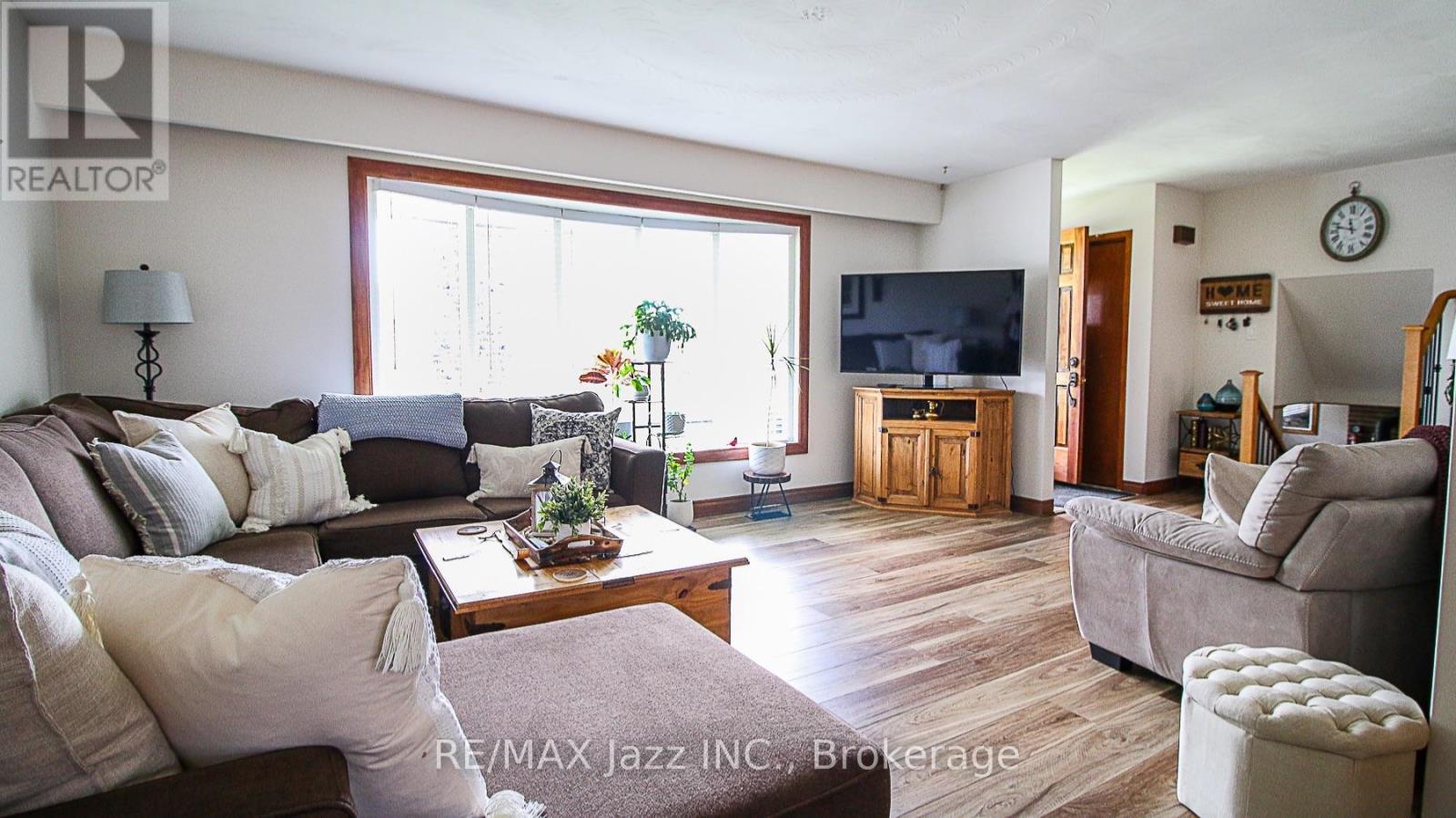 330 Nipigon Street, Oshawa, Ontario  L1J 4N9 - Photo 20 - E13581012