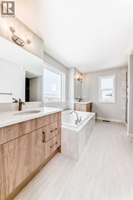 2084 Lancaster Heights SE, Airdrie, Alberta  T4A 3P7 - Photo 27 - A2334946