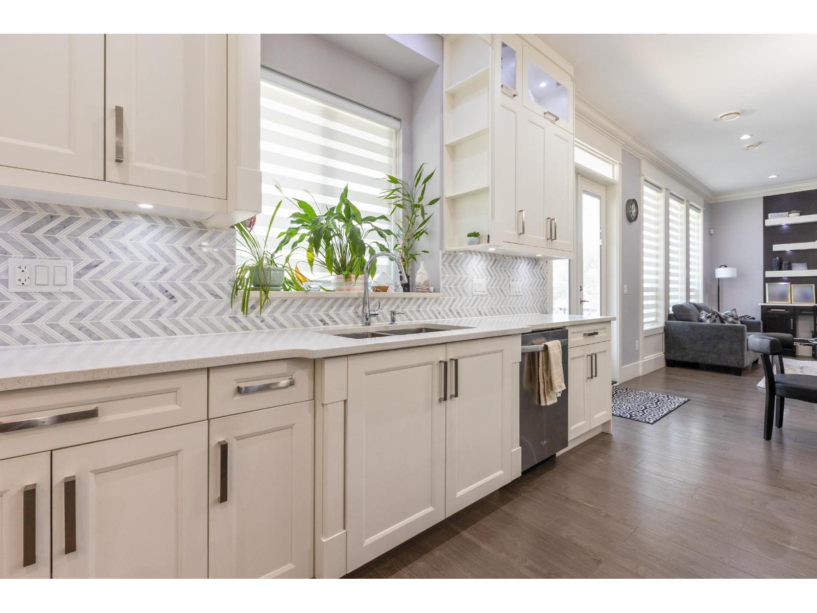 18833 54a Avenue, Surrey, British Columbia  V3S 6R4 - Photo 13 - R3153309