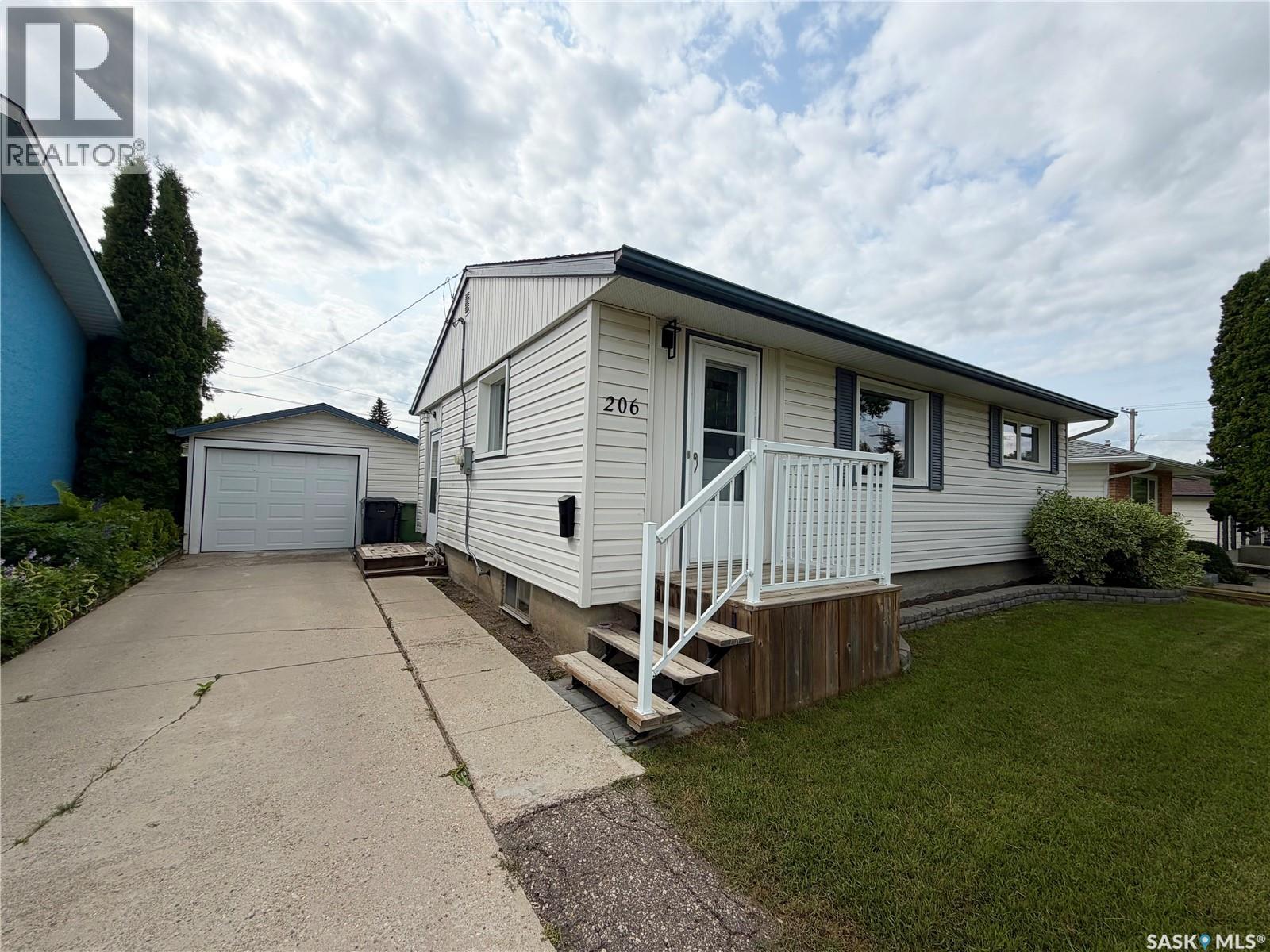 206 Third AVENUE S, Yorkton, Saskatchewan