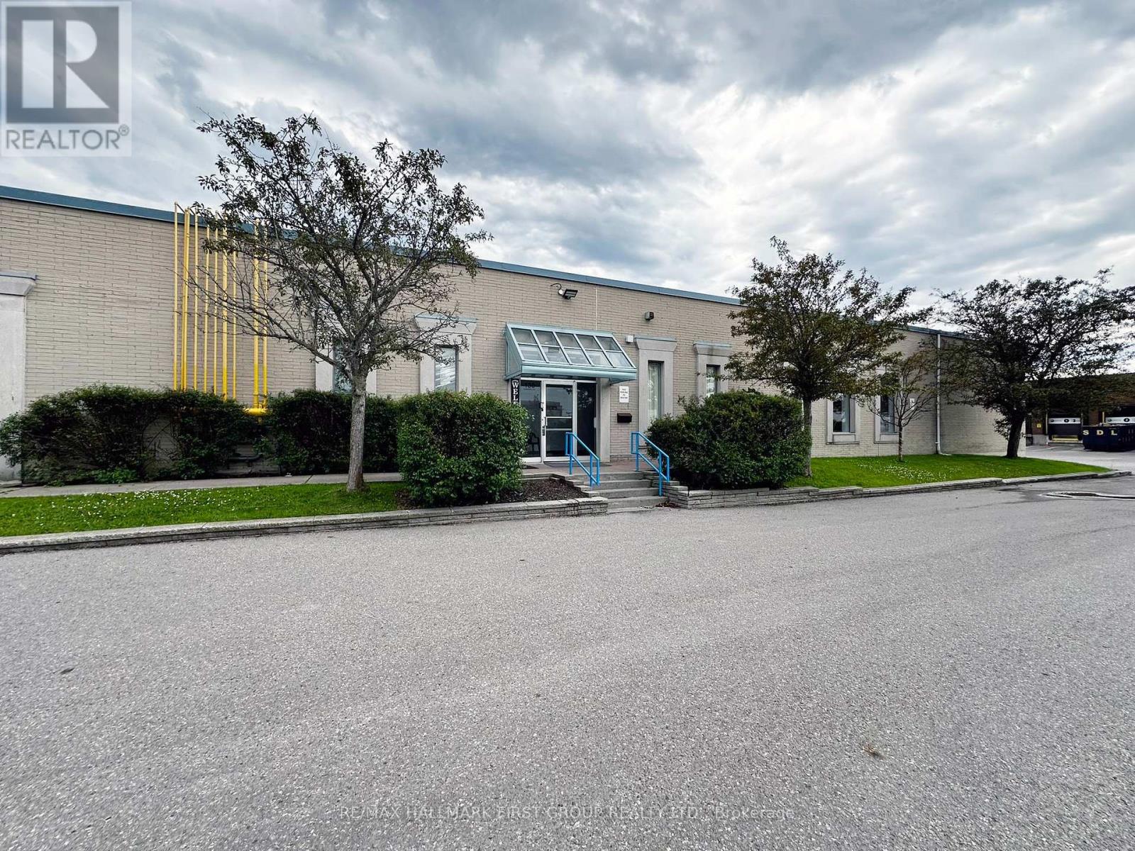 1&3 - 126 Commercial Avenue, Ajax, Ontario  L1S 2H5 - Photo 2 - E13648264