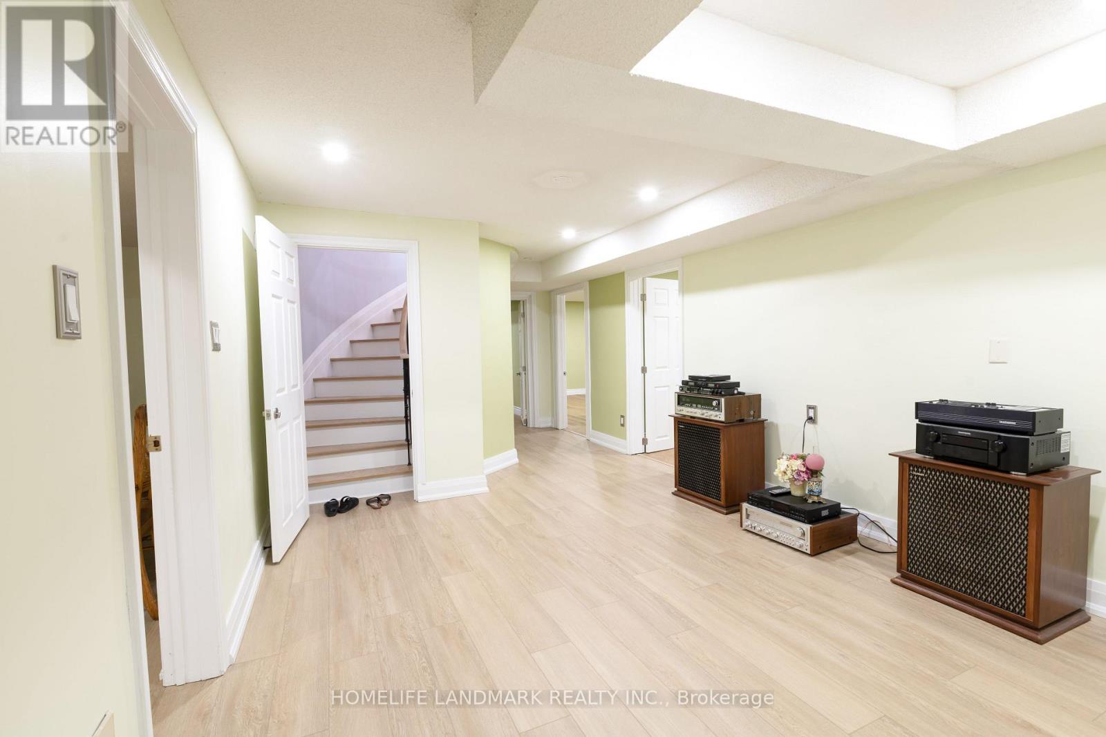 9755 Keele Road, Vaughan, Ontario  L6A 3Y5 - Photo 35 - N13648258