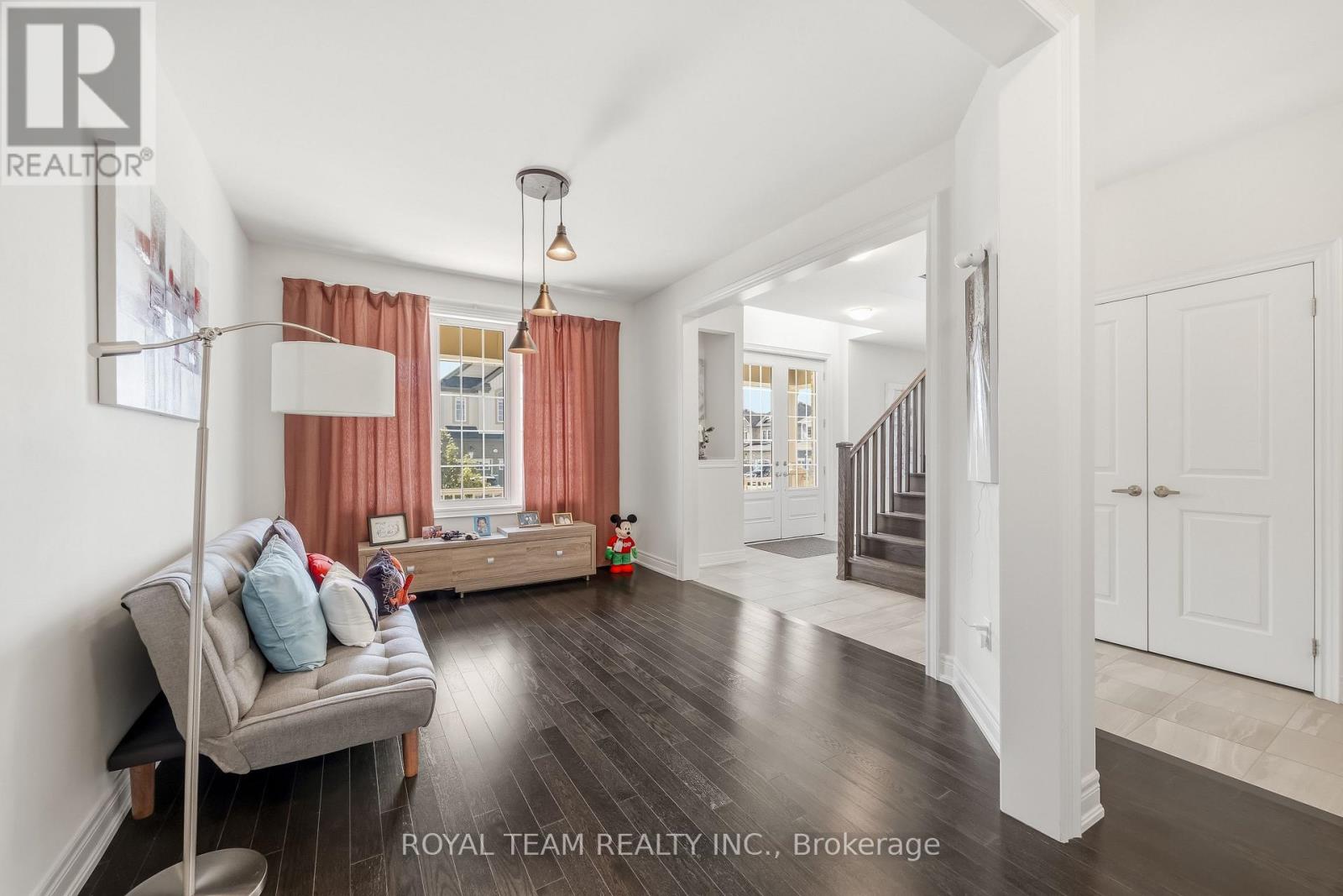 97 Kingknoll Crescent, Georgina, Ontario  L4P 0C9 - Photo 7 - N13648266
