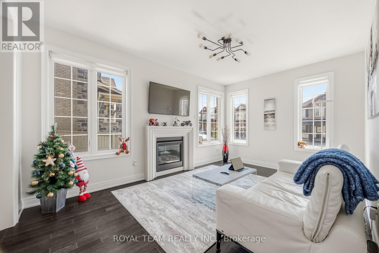 97 Kingknoll Crescent, Georgina, Ontario  L4P 0C9 - Photo 8 - N13648266