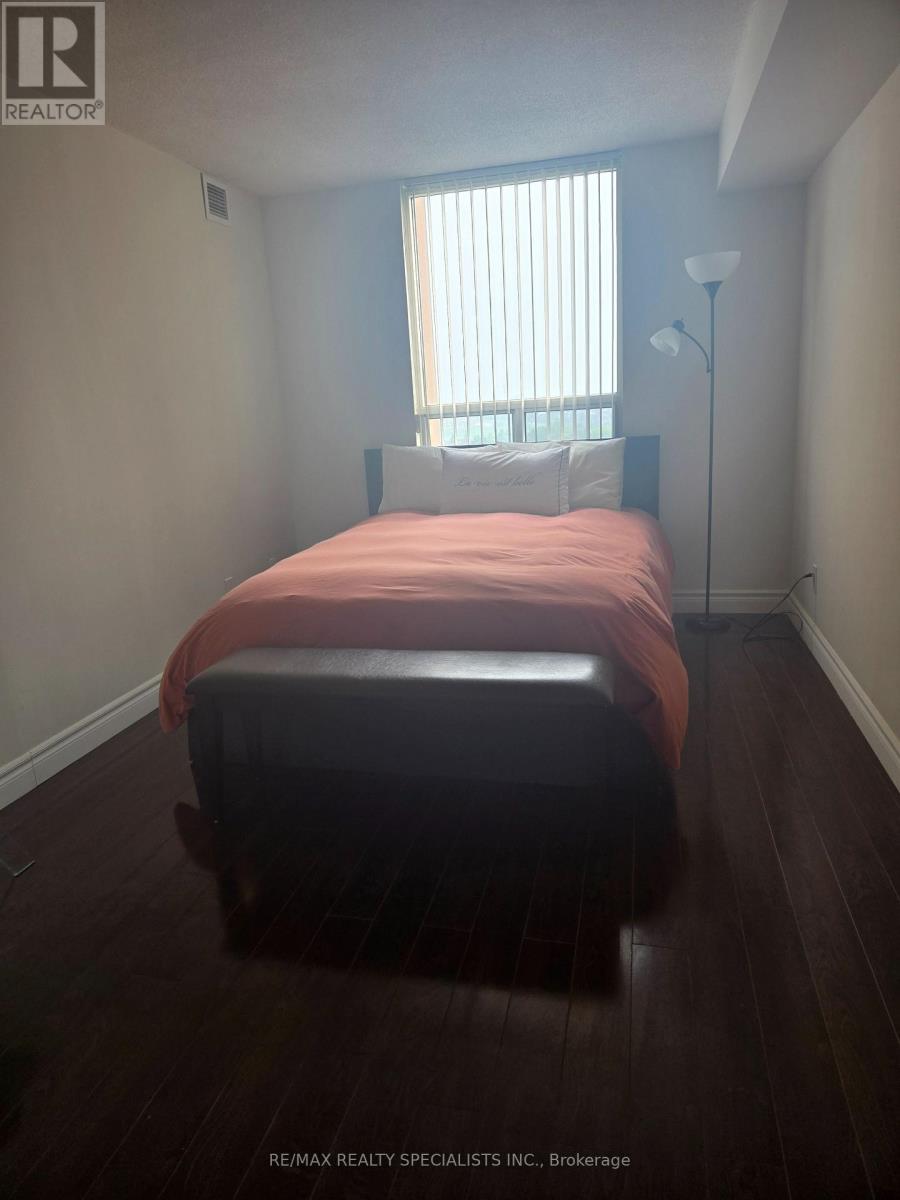 1204 - 135 Hillcrest Avenue, Mississauga, Ontario  L5B 4B1 - Photo 11 - W13648228