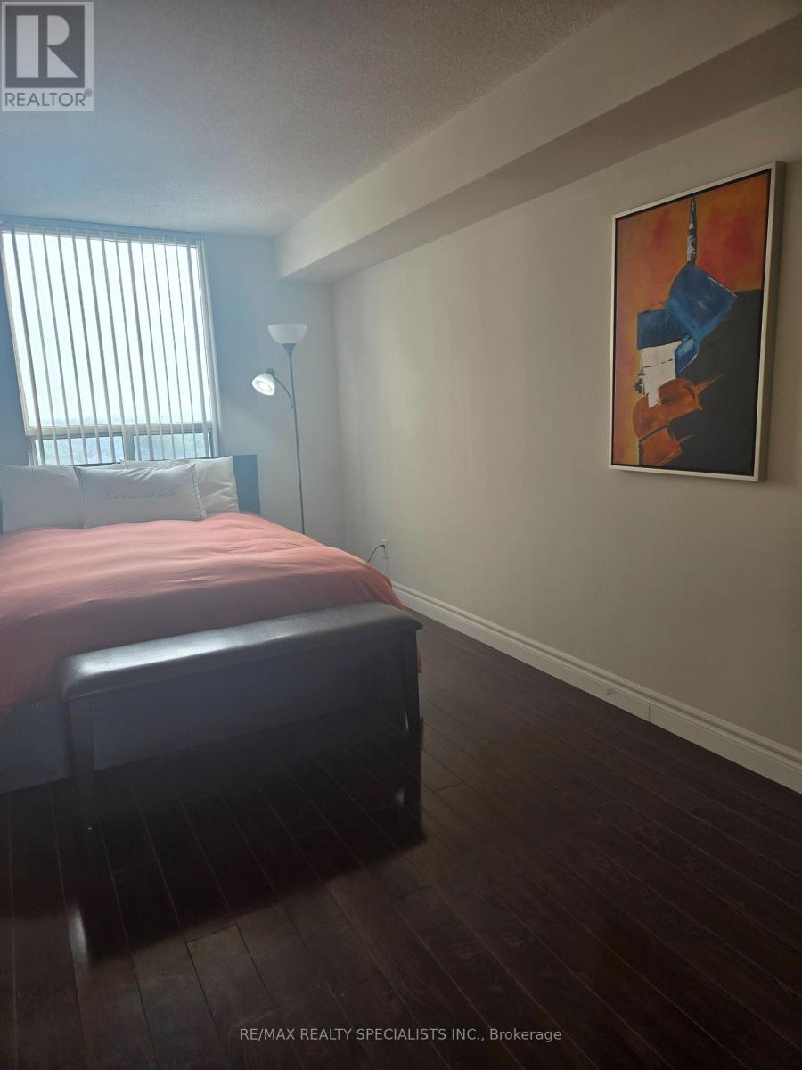 1204 - 135 Hillcrest Avenue, Mississauga, Ontario  L5B 4B1 - Photo 9 - W13648228