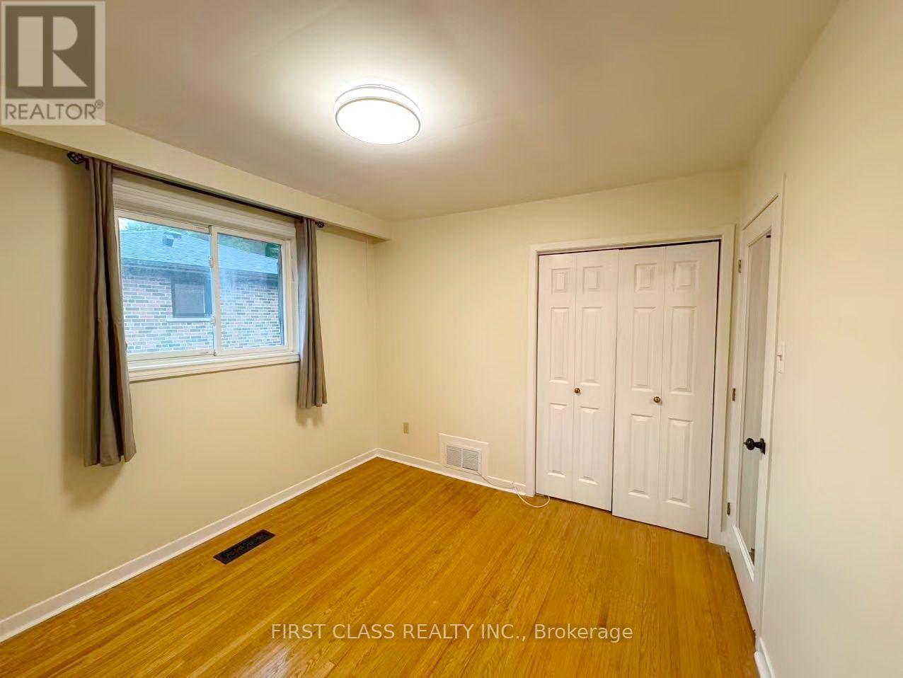 Upper - 1353 Myron Drive, Mississauga, Ontario  L5E 2N5 - Photo 26 - W13648236