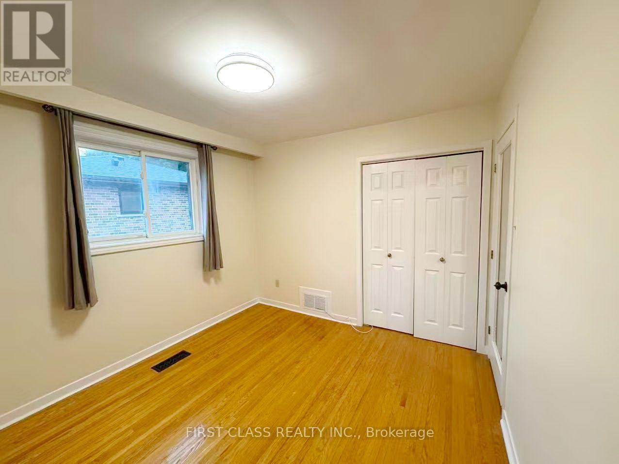 Upper - 1353 Myron Drive, Mississauga, Ontario  L5E 2N5 - Photo 28 - W13648236