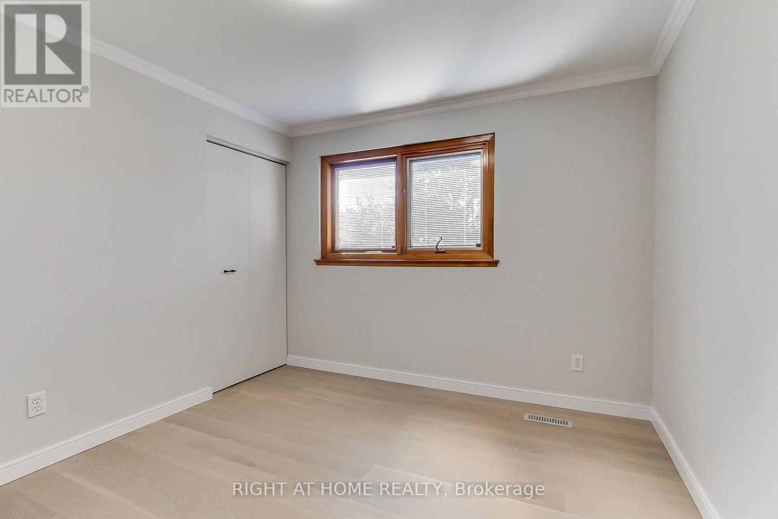 1715 Oberon Crescent, Mississauga, Ontario  L4X 2K7 - Photo 27 - W13648246