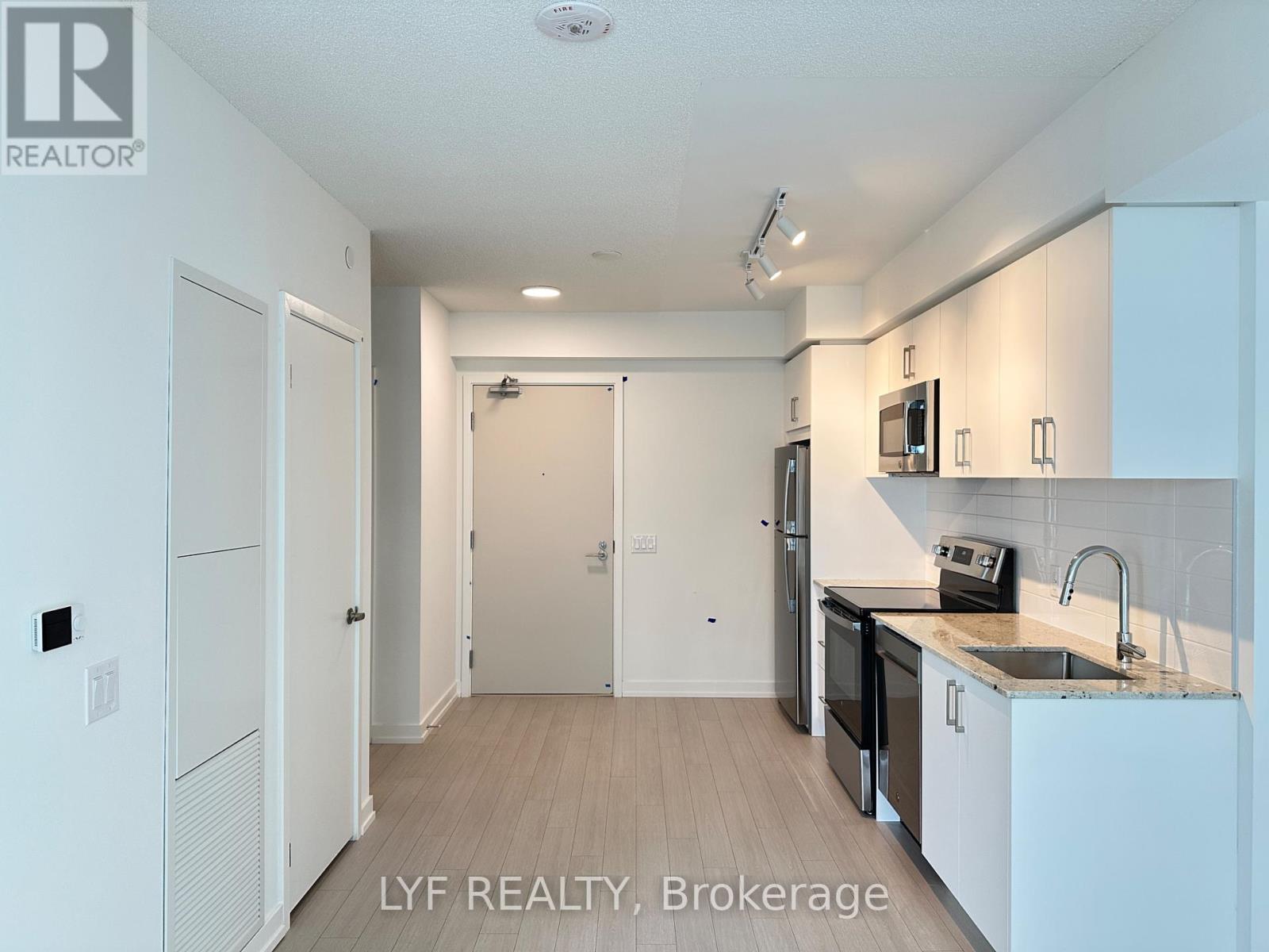 1207 - 4010 Eglinton Avenue W, Toronto, Ontario  M9A 0G5 - Photo 2 - W13648260