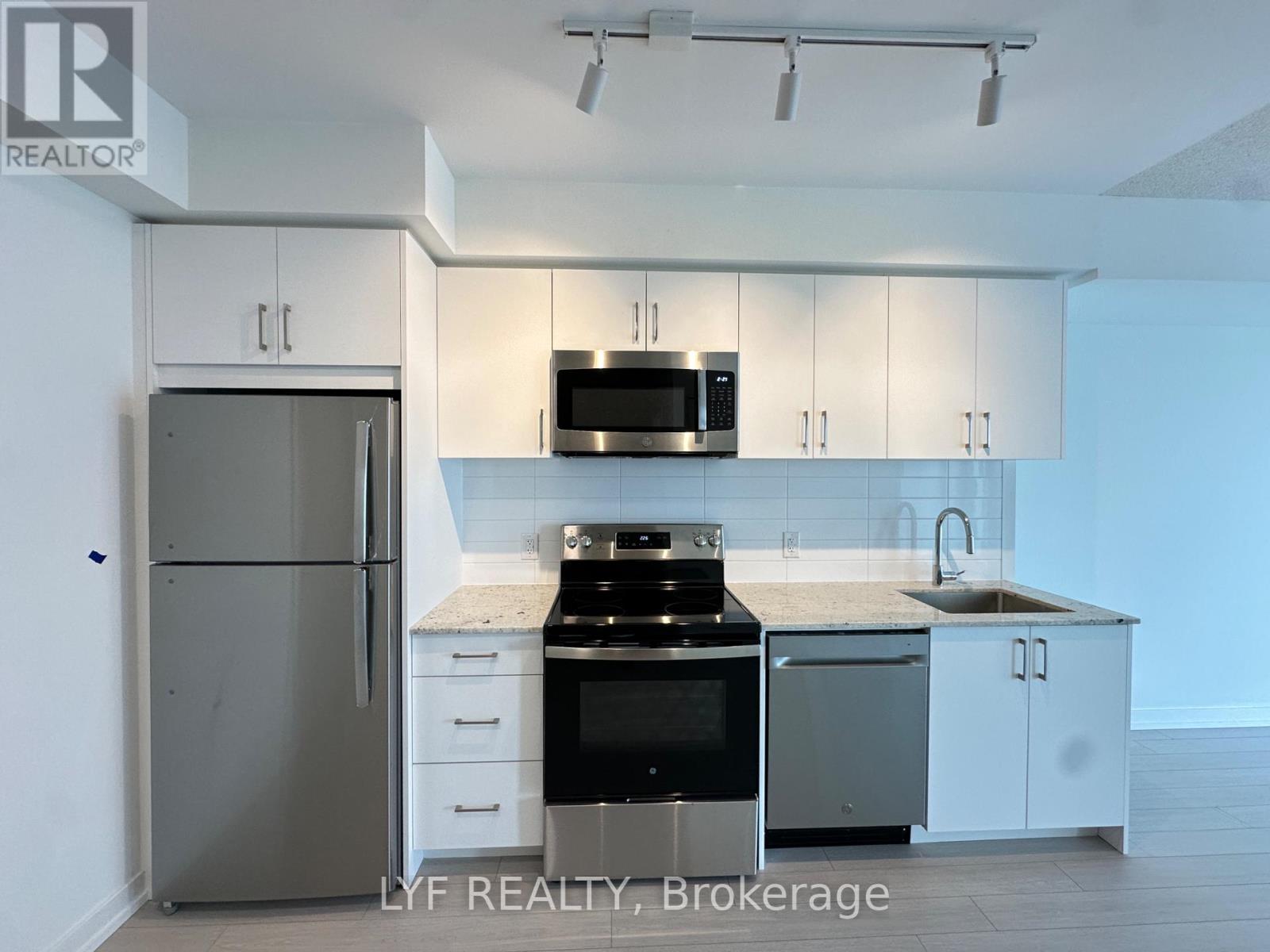 1207 - 4010 Eglinton Avenue W, Toronto, Ontario  M9A 0G5 - Photo 3 - W13648260
