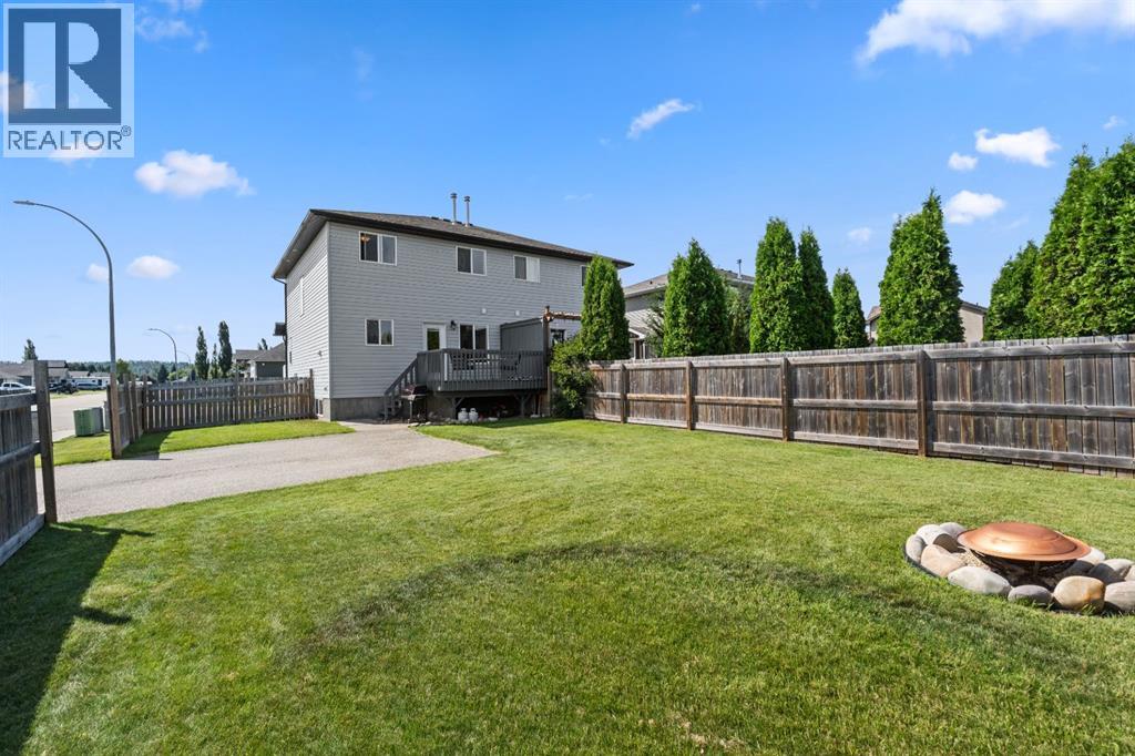 92 Wellwood Drive, Whitecourt, Alberta  T7S 0B6 - Photo 4 - A2334522