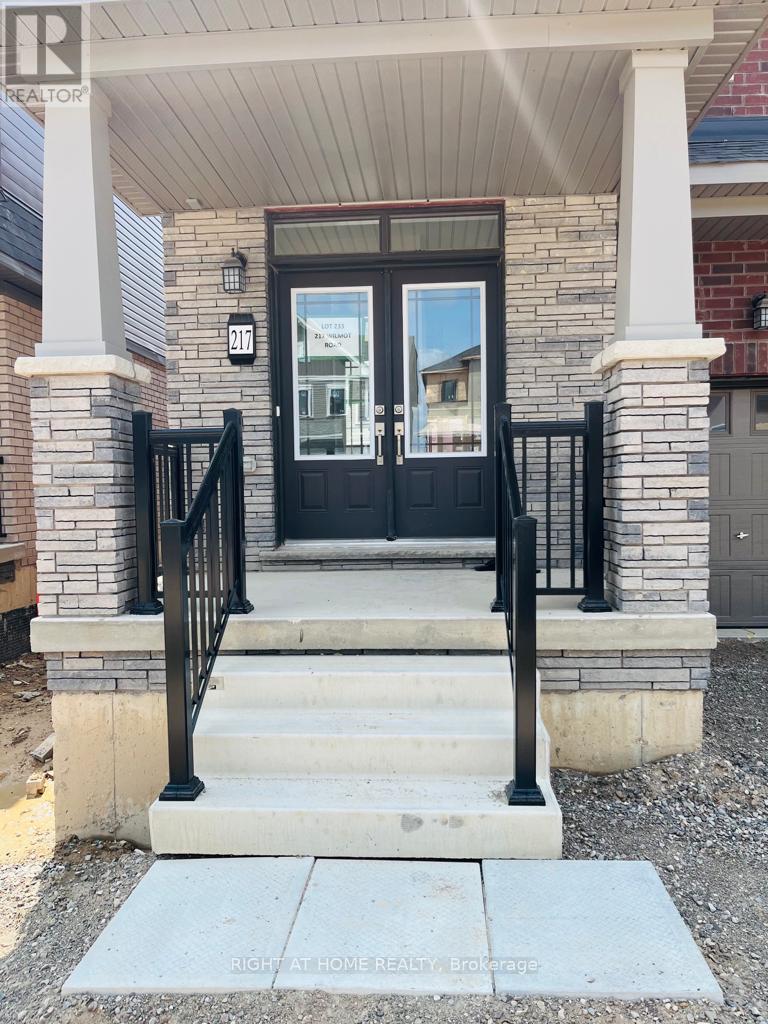 217 Wilmot Road E, Brantford, Ontario  N3T 0W7 - Photo 2 - X13648238