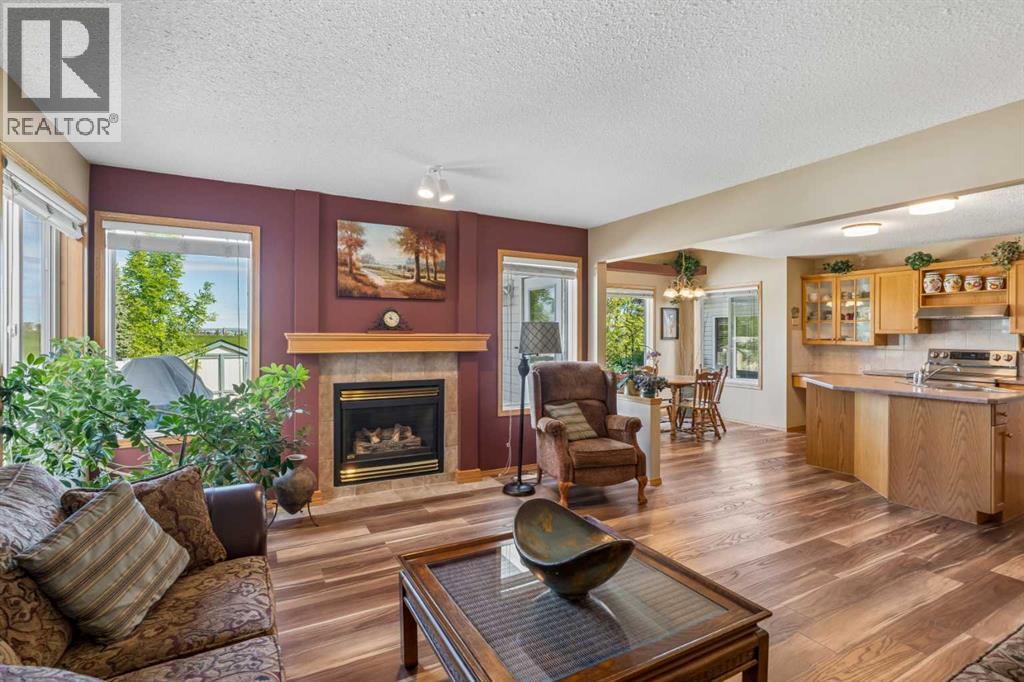 132 Hidden Ranch Crescent Nw, Calgary, Alberta  T3A 5W3 - Photo 4 - A2318654